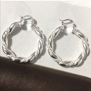 New Silver Hoops earrings JE3